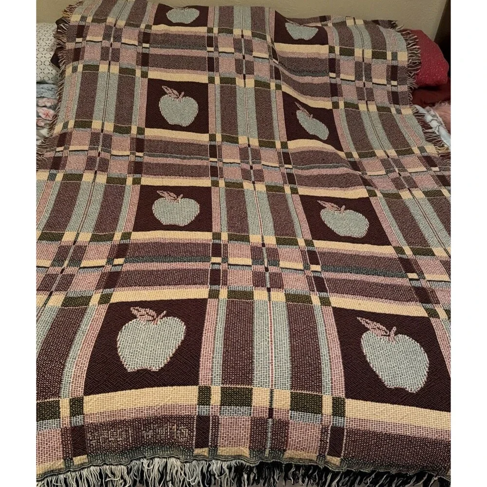 Apple Throw blanket red/green beige 68